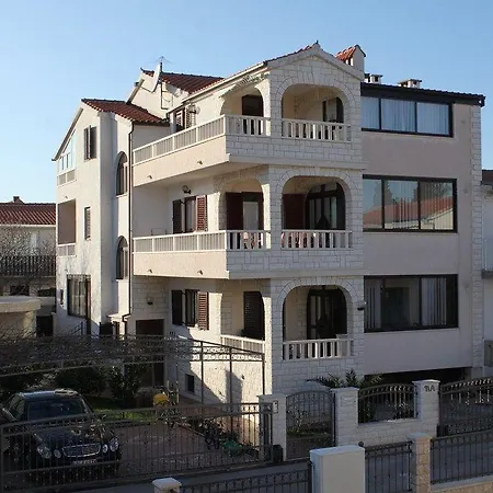 Studio 7546a * Okrug Gornji